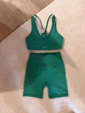 ALO Yoga Green High-Rise Bike Shorts Set